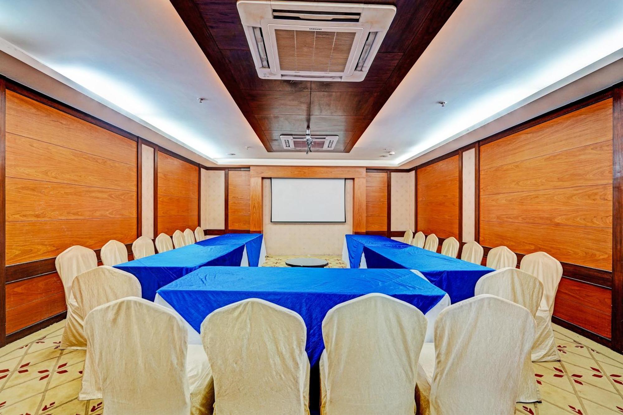 Hotel Grand Aerotech New Delhi Luaran gambar